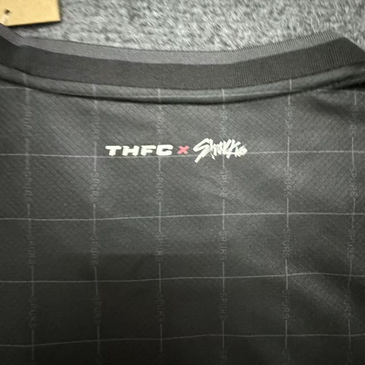 STRAY KIDS TOTTENHAM  T-SHIRT