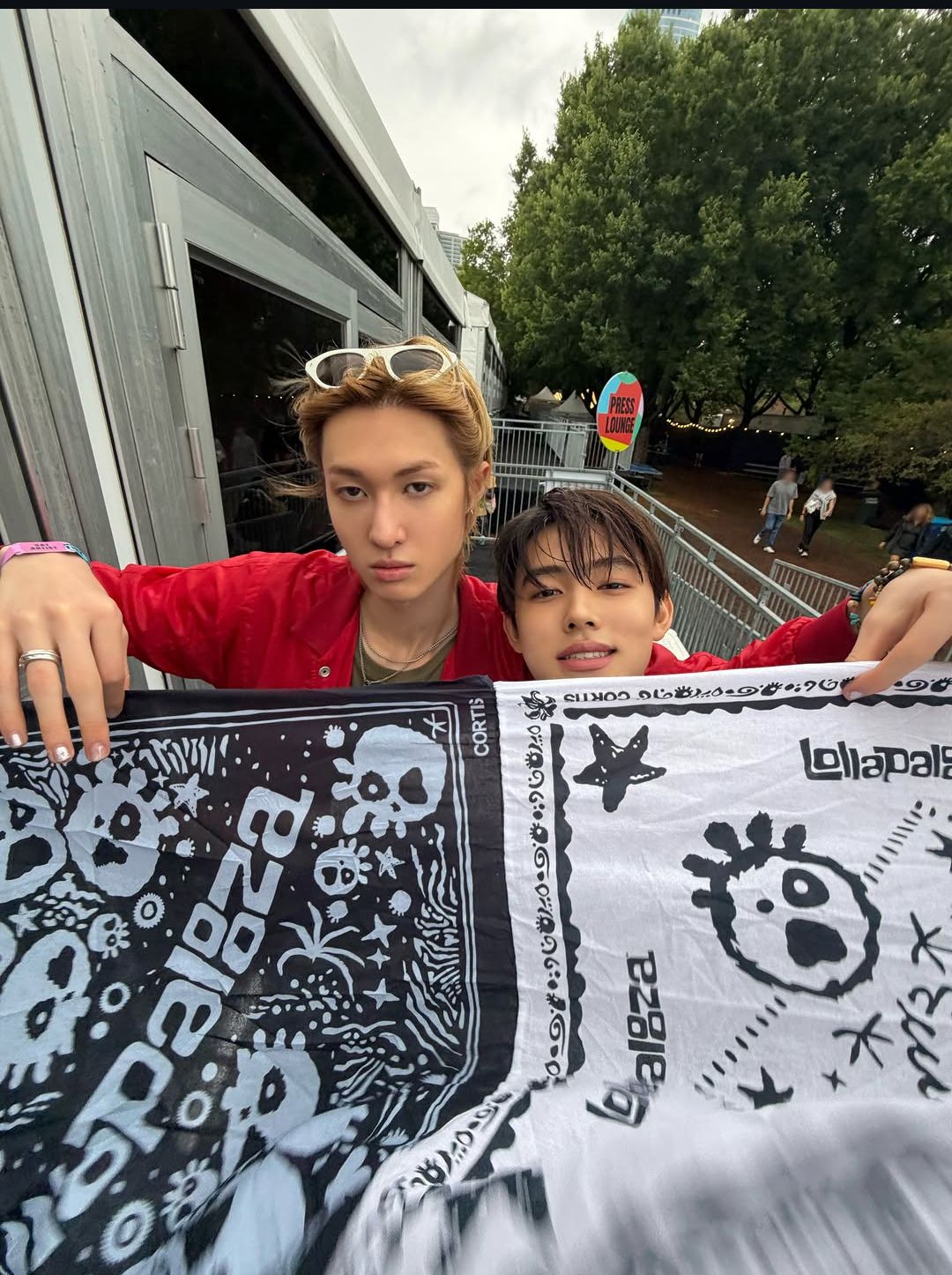 CORTIS BANDANA LOLLAPALOOZA